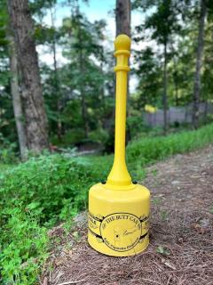 Relaxing Getaways to Chattanooga, Tennessee, in this Colorful Pet-Friendly Cabin - 1