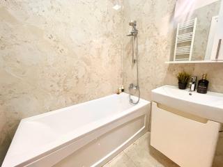 Central Address 26 - Palace of Parliament Area - 2