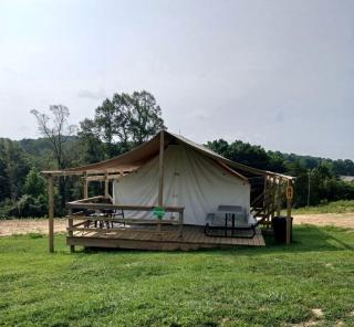Impressive Tented Cabin with Peaceful Vistas and Fire Pit in Logan, Ohio - 7