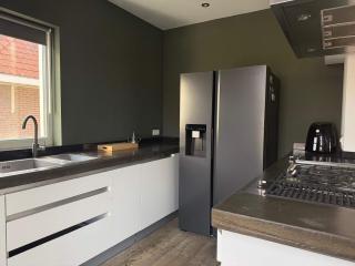 Stylish 1-Bedroom Apartment in Eindhoven - 9