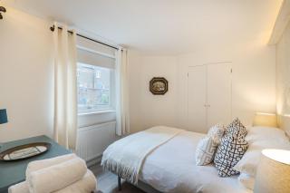 St Quintin Avenue - 4