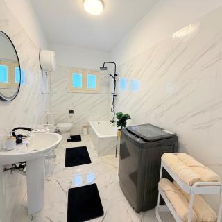 Maadi Lux 3BR Floating in the middle of the Nile - 2