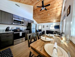 Pet-Friendly Lakeside Cabin with Fire Pit & Screened Porch near Flanders Pond in Sullivan, Maine - 8