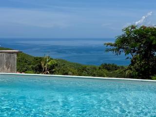 Lodge Orchidée de la Villa La Palmira - Vue Mer - Jacuzzi Privé - Accès Piscine - Lit King Size - Clim - 4 étoiles - Proche commodités - TV - connectée - Internet fibre - Proche Plage - 7