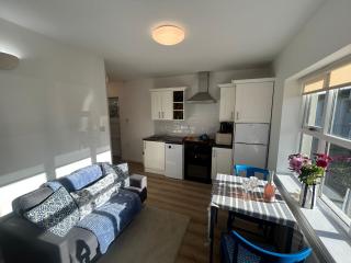 Westport Coastal Cottage - 4