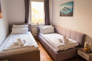 Ruhiges 5-Personen Apartment mit kostenlosen Parkplätzen, Boxspringbetten, WLAN, 3x TV, vollausgestatteter Küche - 5