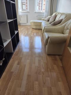 Große, moderne, helle Unterkunft mit Essküche - 1