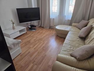 Große, moderne, helle Unterkunft mit Essküche all-in LTE - 6