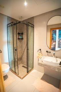 Skyline View Luxury Private Parking - Netflix - 5