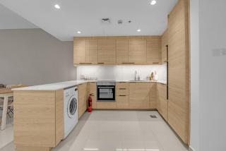 Waves - Charming Apt With Balcony Steps From The Beach - 2