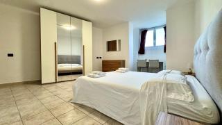 Fronte Mare Ampio Quadrilocale - 0