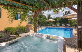 Lovely Home In Jurdani With Sauna - Permani - 9