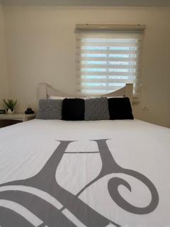 Beachfront Studio, fully equipped - 8