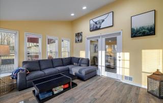 Lake Area 6BR Pet friendly home in Poconos - Your Pocono Retreat - 2