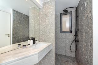 Central back garden flat - 9