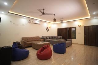 Blue Heaven Farm Villa - 9