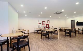 Hotel O Qotel Hotel chhatarpur - 5