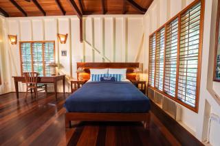 Bluff Beach Retreat - 4