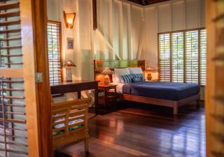 Bluff Beach Retreat - 8