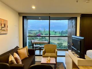 Apartasuite cercana al aeropuerto internacional MED - 6