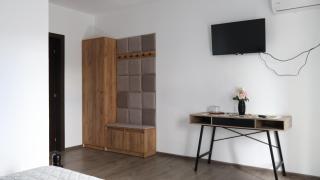 Coltul Verde de pe Deal -  - 8