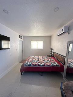 Miramar's Studio - 5