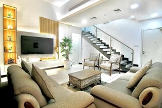 2BR Duplex Stunning Views,Near Circle Mall & Park - 9