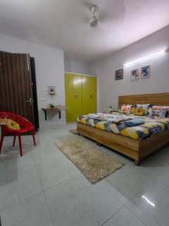 Mustang HomeStay - 8