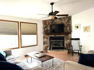 20 Mile Bay Lake View 4 Bedroom Public Beach Pet Friendly fee applies - 5