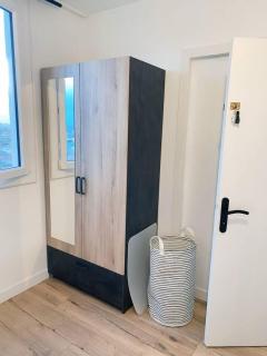 Chambre Privée Cosy- Dans Appartement Moderne en Colocation-Tram A-P8-1 - 4