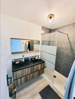 Chambre Privée Cosy- Dans Appartement Moderne en Colocation-Tram A-P8-1 - 2