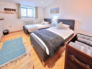 Madeline Angevine - Ukc3208 - 2