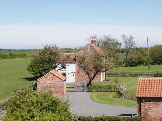 Somer Leyton Cottage - 3