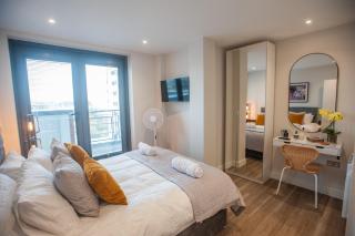 Cardiff Bay City View Penthouse - 1