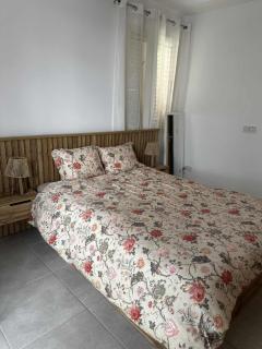 Aphrodites Resident - 3