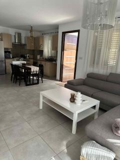 Aphrodites Resident - 2