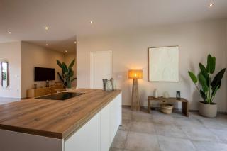 Ayana Resort at Mambo Beach Area - 2