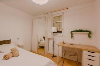 Cabañal BeachFront , 1 Min to Sea , AC , Coffee , Balcony , FastWifi - 3