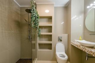 Golden Glow Studio - Elegant Retreat in Bucharest - 8