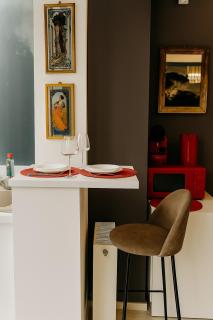 Golden Glow Studio - Elegant Retreat in Bucharest - 1