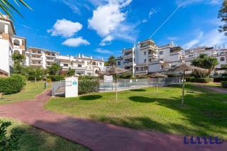 Modern 2BR Pool And 5min Beach Access - 2