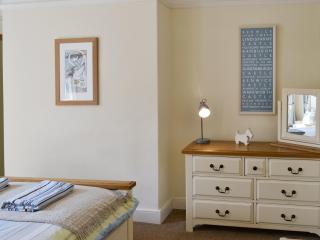 Grosvenor Cottage - 3