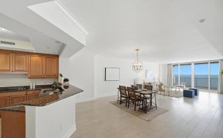 Contemporary Three-Bedroom Beachfront Apartment with Ocean Views - 2