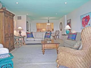 Oceanfront Three-Bedroom Apartment with Panoramic Views - 0