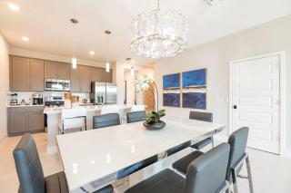 ET009 - Artistic Townhouse with Games Room at Reunion - 1