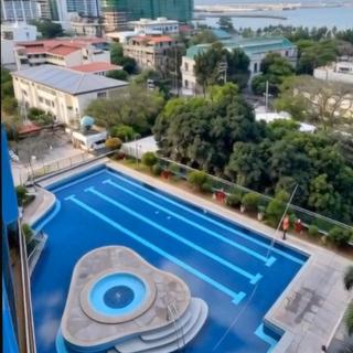 BREATHTAKING BAY AND CITY VIEWS- 1-5 BR Luxury and Superior Condos with, Balcony, Pool, Netflix & Gym- Housekeeping Available - - Manilla - 4