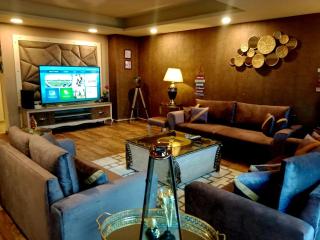 Luxury Apartment In Centaurus Mall - 0