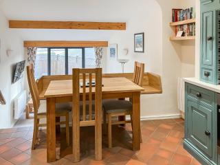 Retreat Cottage - Buckley St - 7