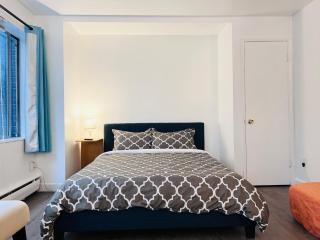 Cozy Entire Apartment Units in the heart of Capitol Hill - 1