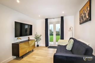 Bright & Stylish Bungalow Retreat in Attleborough - 9
